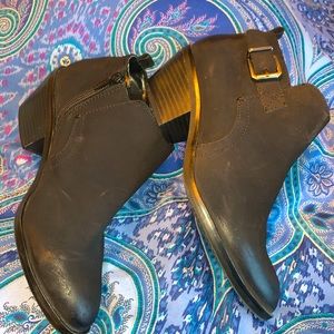 Sonoma black booties size 8
